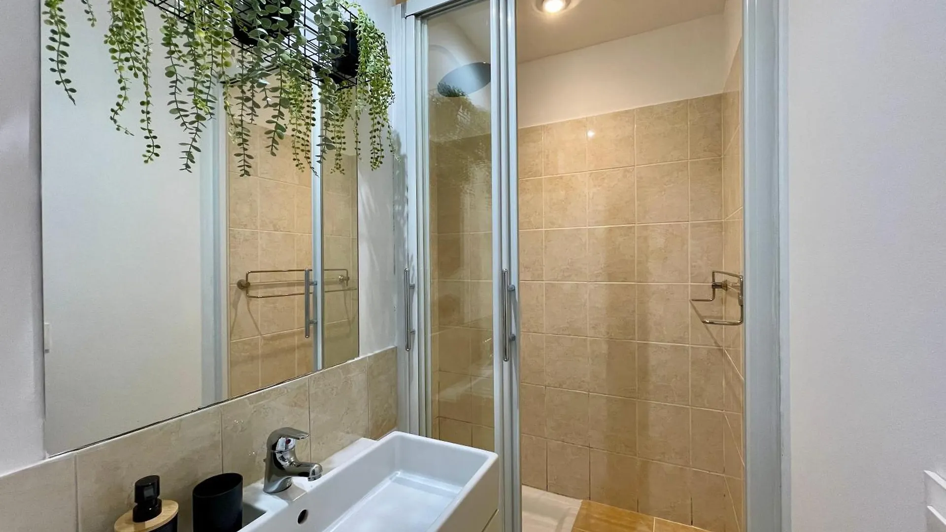 אקס-אן-פרובאנס Chaleureux Appartement Rdc 49 M2 Avec Jardin