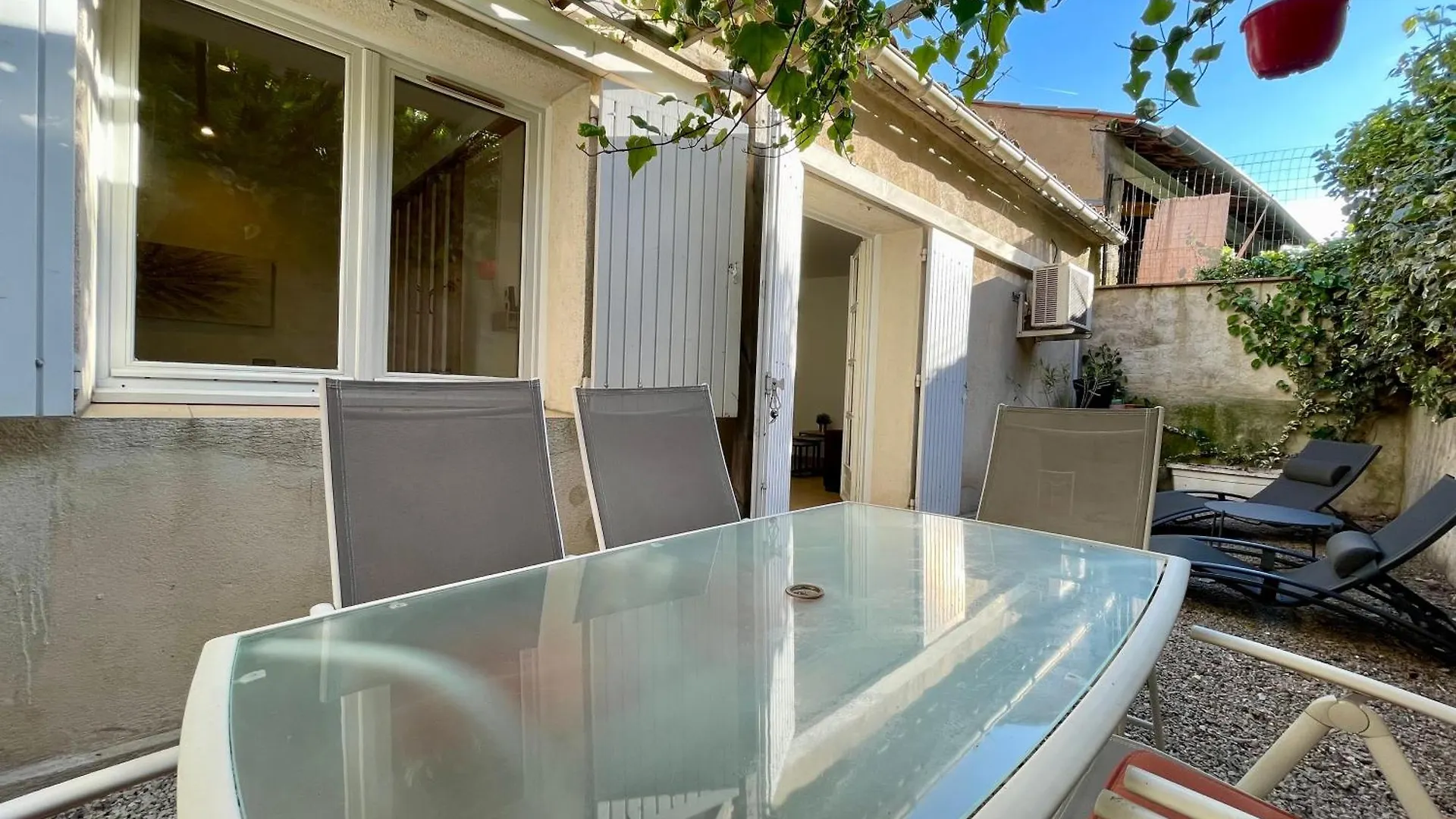 דירה אקס-אן-פרובאנס Chaleureux Appartement Rdc 49 M2 Avec Jardin צרפת